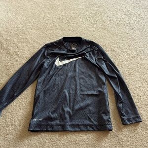 Nike Dri-Fit Boys Long sleeve t-shirt.